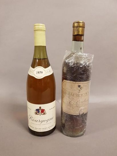 null Ensemble de 2 bouteilles 1 bouteille BOURGOGNE Domaine Bernard Morey 1979 (coul...