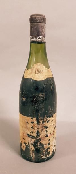 null 1 bouteille CHARMES-CHAMBERTIN, Fougère 1966 (eta lambeaux, MB)