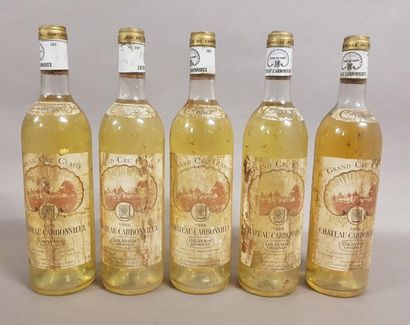 null 5 bouteilles CH. CARBONNIEUX, Pessac-Léognan 1986 (eta ou en lambeaux; 4 J,...