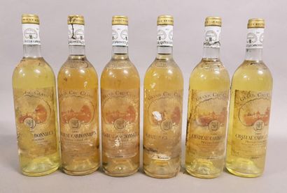 null 6 bouteilles CH. CARBONNIEUX, Pessac-Léognan 1990 (eta ou en lambeaux, 1 TL...