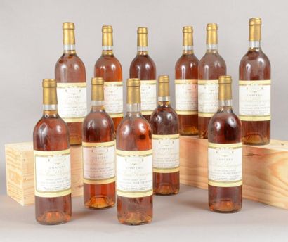 null 11 bouteilles CLOS HAUT-PEYRAGUEY, 1° cru Sauternes 1996 (els, elt, 1 ela)