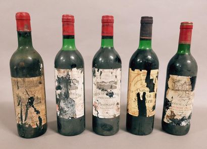 null Ensemble de 5 bouteilles 1 bouteille CH. GLORIA, Saint-Julien 1979 (ét. en lambeaux,...