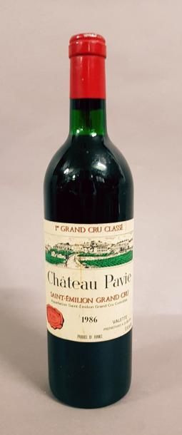 null 1 bouteille CH. PAVIE, 1° Grand Cru St-Emilion 1986 (elt, J)