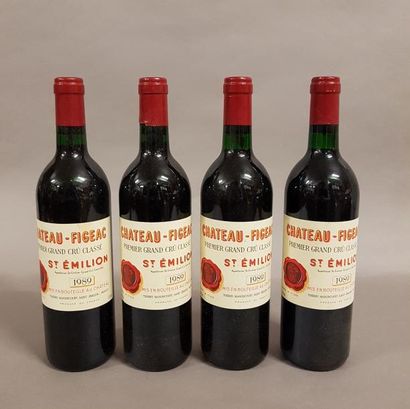 null 4 bouteilles CH. FIGEAC, 1° Grand cru St-Emilion 1989 (2 etlt, 1 etla)