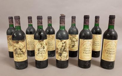 null 12 bouteilles CH. GLORIA, Saint-Julien 1989 (ett; 4 J, 1 caps déc)