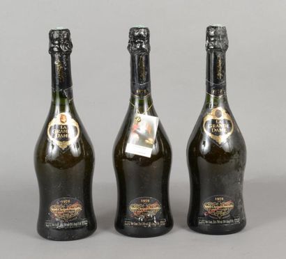 null 3 bouteilles CHAMPAGNE «Grande Dame», Veuve Clicquot 1978 (TLB, els)