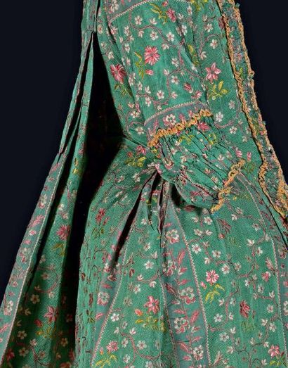 null Superbe manteau de robe à la française en lampas, France, vers 1760. Pékin de...