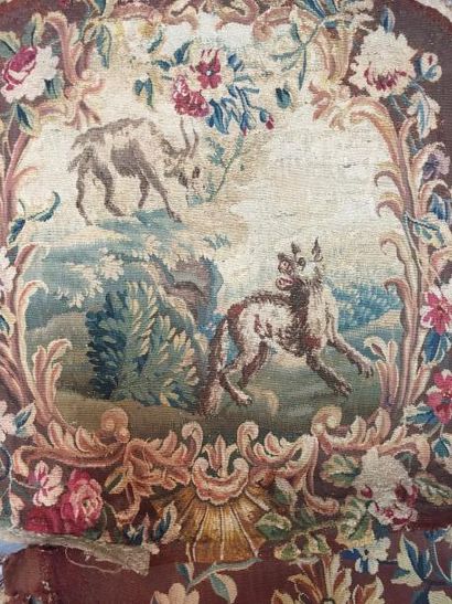 null Lot de quatre garnitures de grands fauteuils en tapisserie d'Aubusson aux Fables...