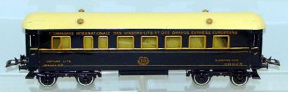 null HORNBY : Voiture lits du « TRAIN BLEU » n° 2644 A (accident au mica) L=33cm