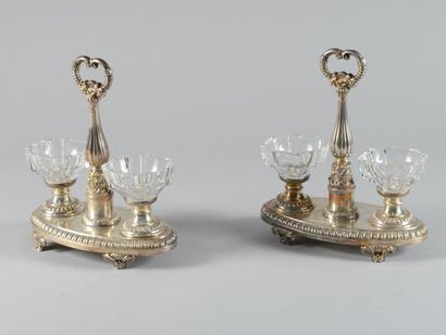 null Paire de salières double en argent et verre
Par Louis Manant, Paris, 1819-1838
Ovale...