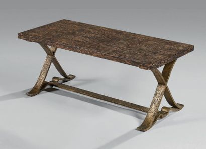 PRINTZ Eugène (1879 - 1948) Table basse à plateau rectangulaire en placage de bois...