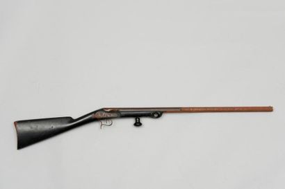 null Petit fusil arbalète de chasse système à percussion, canon signé sur le dessus...