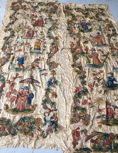 null Deux panneaux de tenture en broderie de laine au décor de Chinoiseries, XVIIIe...