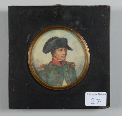 null Miniature ronde sur ivoire : Portrait de Napoléon Bonaparte au début de l'Empire ;...