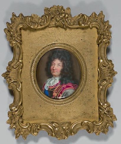 null Miniature ovale sur cuivre émaillé: Portrait du Roi Louis XIV d'après H. Rigaud,...