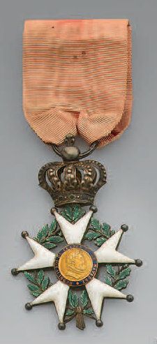 null Croix de chevalier de l'ordre de la Légion d'honneur en argent, émaillée; diamètre...