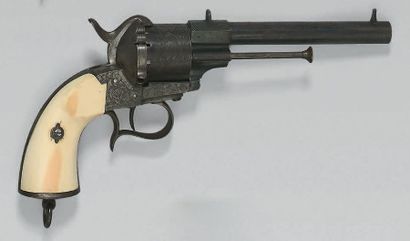 null Revolver à broche système Lefaucheux de type 1858, canon rond, bleui, calibre...