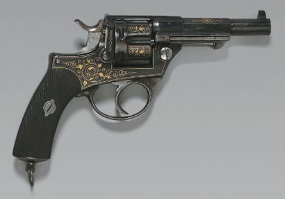 null Revolver de luxe d'officier de type 1874, en acier bleui damasquiné d'or, de...