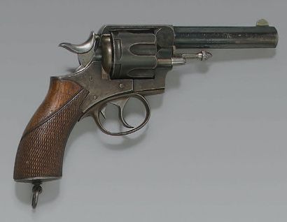 null Revolver Webley R. I. C., canon rond marqué sur la bande: “MANTON & C° LONDON...