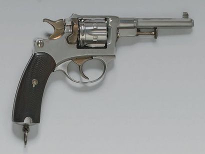 null Revolver modèle 1887, fabrication civile de la Manufacture de Saint-Étienne,...