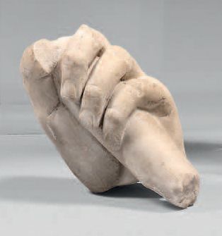 null Fragment «antique» en marbre blanc de Car­rare représentant une main gauche...