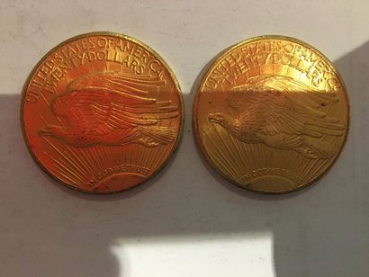 2 pièces de 20 Dollars or datées 1927