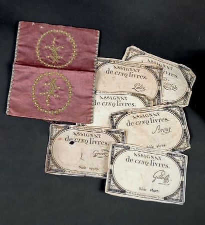 null Rare porte-carte en soie prune brodé d'époque Louis XVI, contenant encore six...
