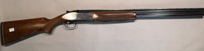 null Fusil de chasse Browning calibre 12.70 (n°L13PM08331)
Mono détente. Éjecteurs...