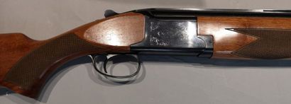 null Fusil de chasse Browning calibre 12.70 (n°L13PM02400)
Mono détente. Éjecteurs...