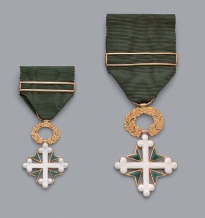 null Deux rares croix de chevalier ou d'officier de l'ordre des Saints-Maurice-et-Lazare,...