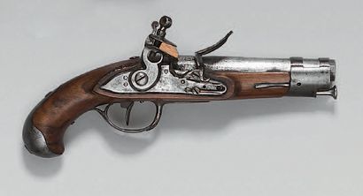 null Pistolet de gendarmerie à silex modèle 1770, canon à deux pans puis rond; platine...