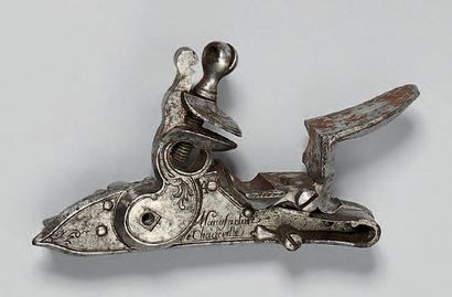 null Rare platine à silex de pistolet d'officier de gendarmerie modèle 1770, gravée...