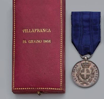 null Médaille de la Valeur militaire sarde en argent, poinçonnée, avers aux armes...