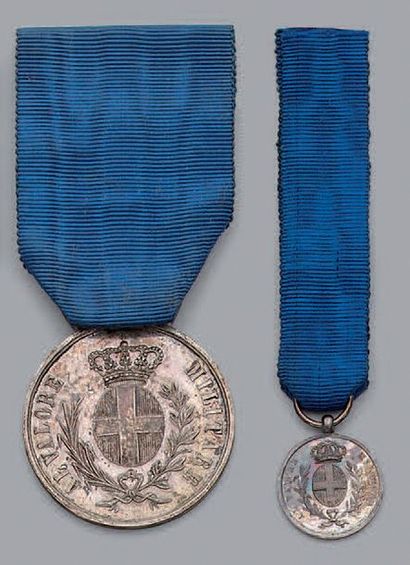 null Médaille de la Valeur militaire sarde en argent, sans attribution, ruban bleu...