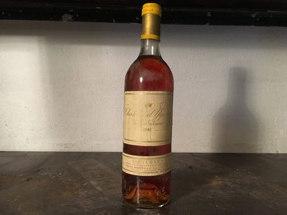 null 1 bouteille Château D'YQUEM, 1° cru supérieur Sauternes 1982 (es, elt, J)