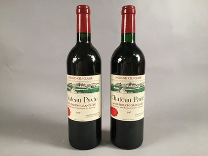 null 2 bouteilles Château PAVIE,1° Grand Cru St-Émilion 1997