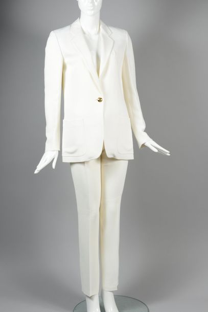 null Emilio PUCCI

Ensemble en crêpe viscose blanc composé d'une veste blazer, col...