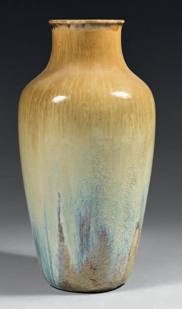 Auguste DELAHERCHE Grand vase de forme balustre en céramique à couverte légèrement...