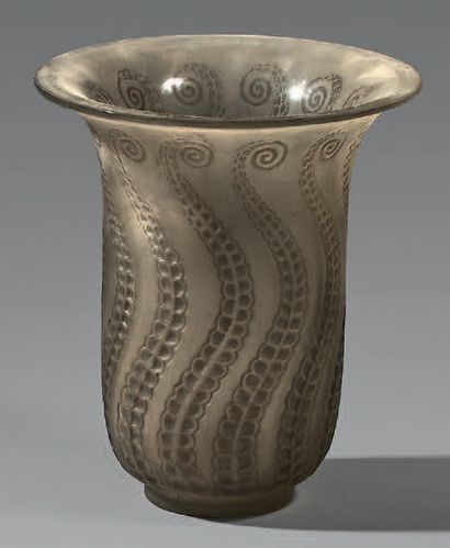 LALIQUE René (1860-1945) Vase «Méduse». Épreuve de tirage industriel réalisée en...