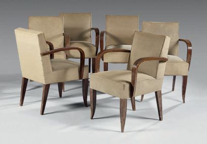 ROUSSEAU Jean & LARDIN Pierre (1902-1981) Suite de six fauteuils en bois vernissé...
