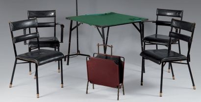 ADNET Jacques (1900-1984) Table de bridge à piètement escamotable, paire de fau­teuils...