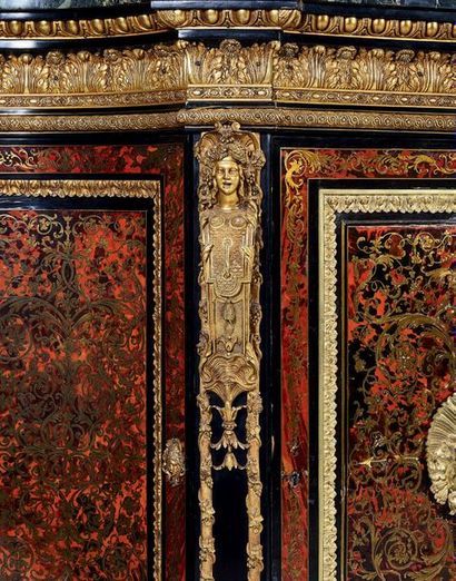 null Important meuble à hauteur d'appui en marqueterie dite «Boulle» de laiton sur...