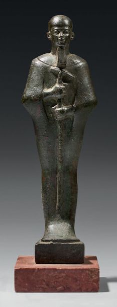 Statuette de Ptah momiforme tenant le sceptre...