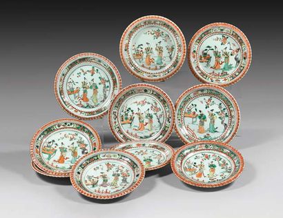 null Dix assiettes creuses en porcelaine de la famille verte, Chine, époque Kangxi...