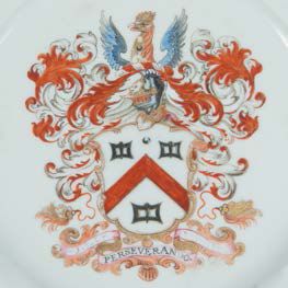 null Six assiettes armoriées en porcelaine, Chine, XVIIIe siècle À décor Imari au...