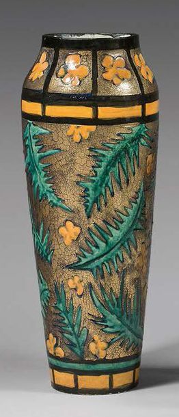 André METTHEY (1871-1920) Grand vase en faïence
Marque en creux au monogramme AM...