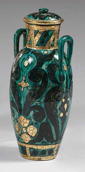 André METTHEY (1871-1920) Vase et son couvercle en faïence
Marque en creux au monogramme...