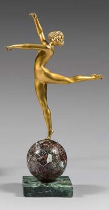 GEORGES RECIPON (1860-1920) L'arabesque
Épreuve en bronze à patine dorée, fonte d'édition...