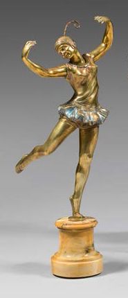 Lucien ALLIOT (1877-1902) Danseuse acrobate
Épreuve en bronze à patine dorée nuancée,...