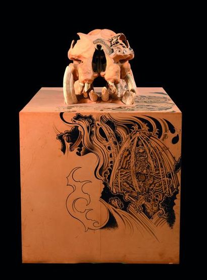 null Philippe PASQUA (Né en 1965)
Crâne d’hippopotame 
Peau et résine
125 x 84 x...